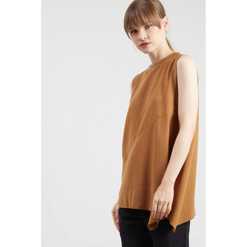 Gwen Heinsberg Top in Camel