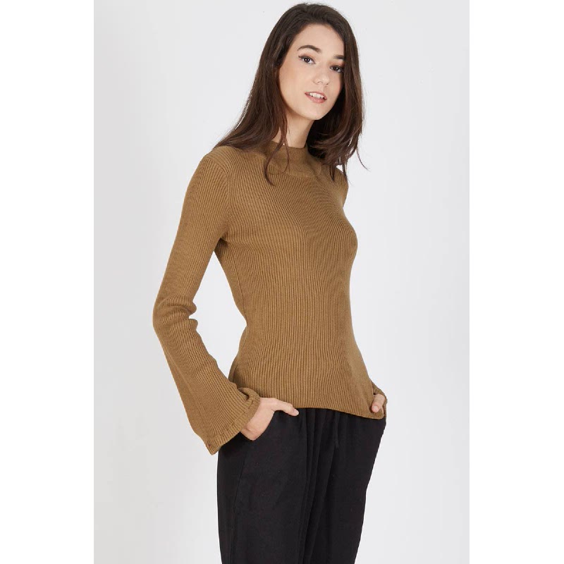 Perry Bell Sleeve Top In Camel