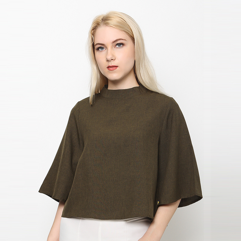 Blouse with flared sleeves