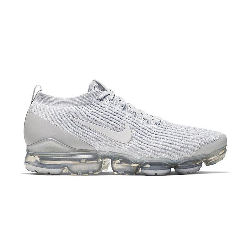 all white nike air vapormax flyknit 3