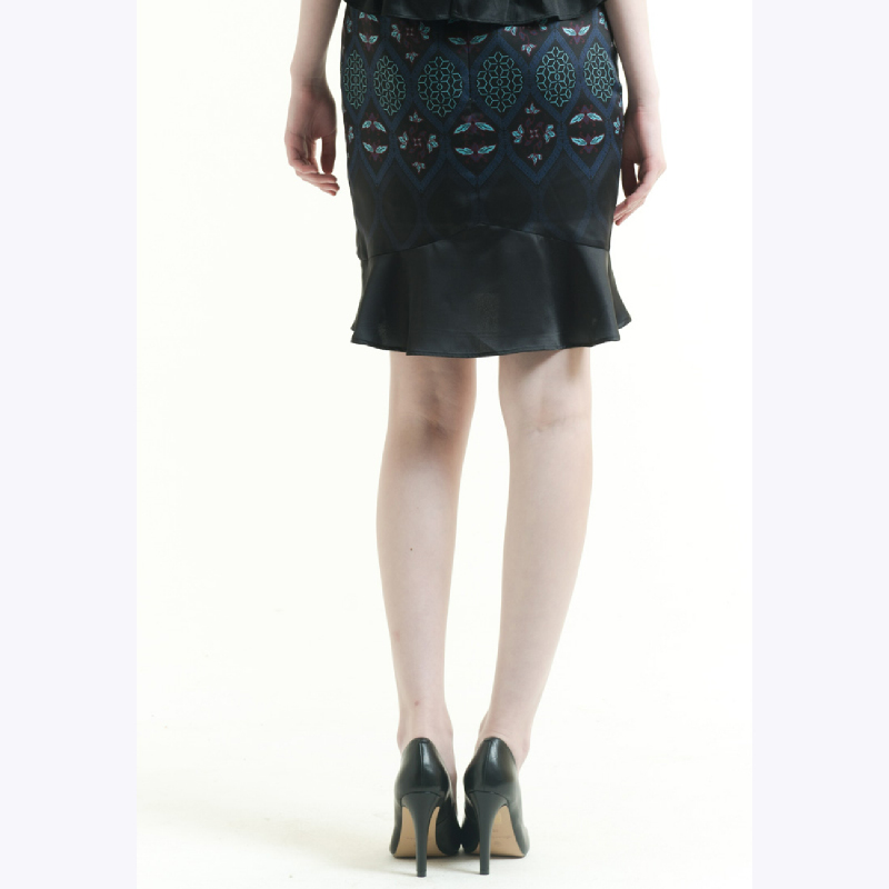 Bateeq Regular Cotton Print Skirt FL002D-FW17 Black
