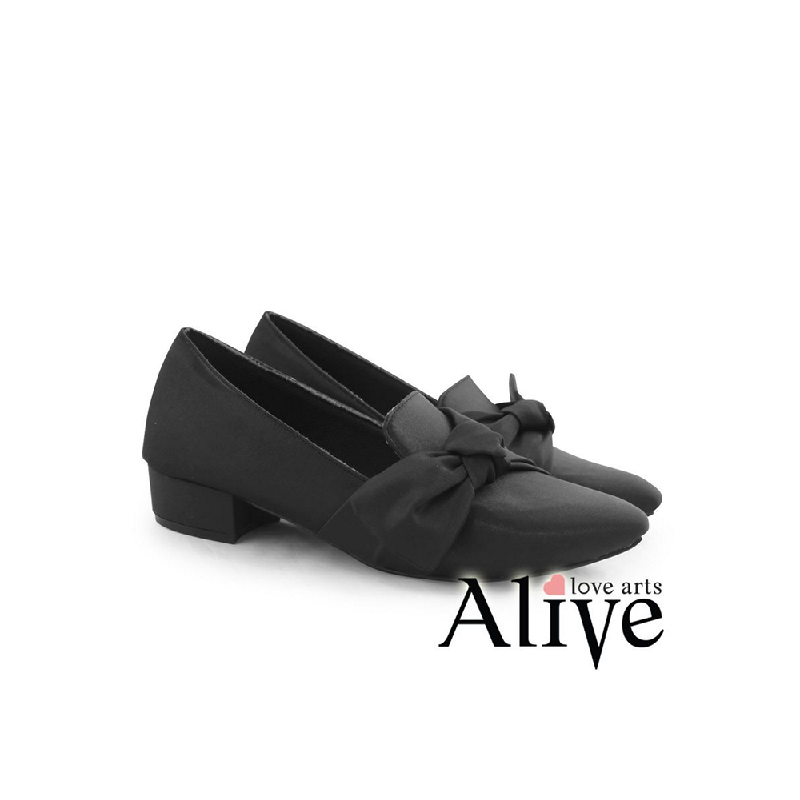 AliveLoveArts Aurel Wedges Black